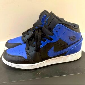 JORDAN 1 MID HYPER ROYAL SIZE 6.5y